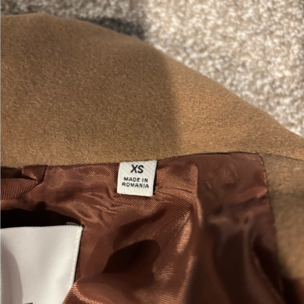 NWT Aritzia Babaton The Connor Coat Short/Mid Camel XS - Picture 5 of 8